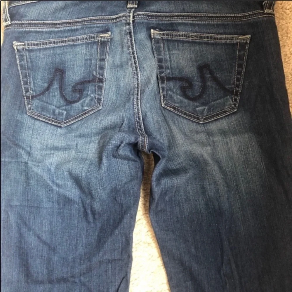 AG Bermuda shorts size 25 Guc.